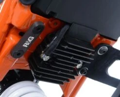 R&G BLP0070BK Voetsteunafdekplaat Zwart KTM 125 DUKE 17-